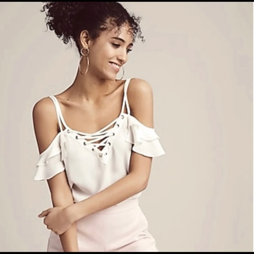 EXPRESS LACE UP RUFFLE CAMI Ivory M - Picture 1 of 10